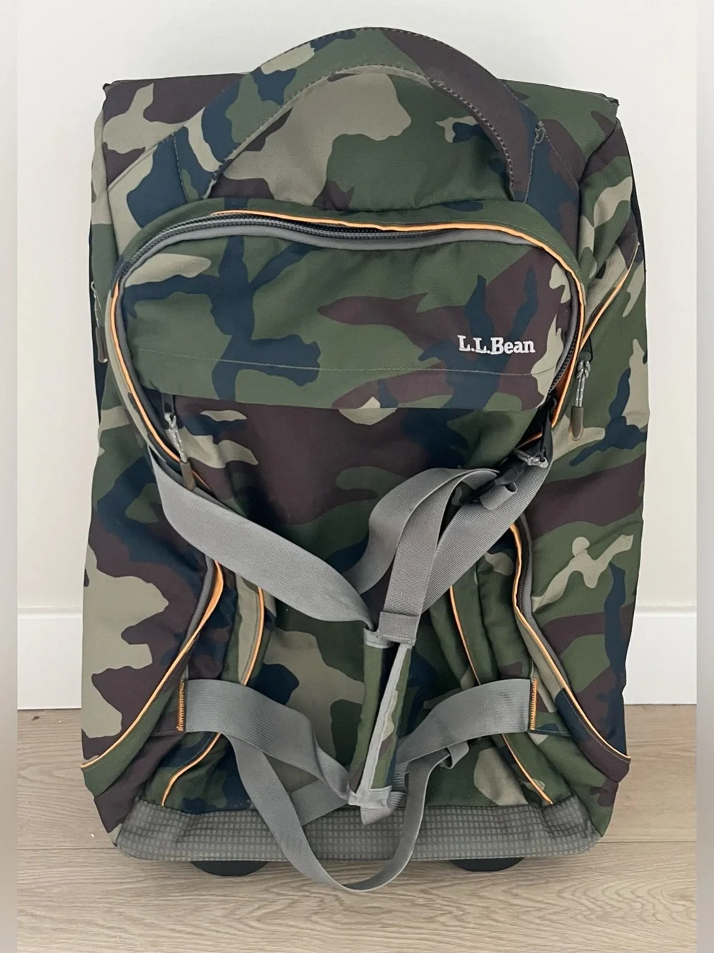 LL Bean Adventure Rolling Duffle Bag Medium 24
